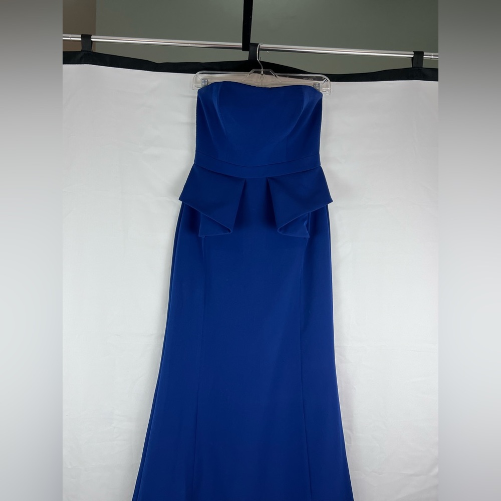 Aidan Mattox evening gown. Built-in bra (adjusts). Back zip.